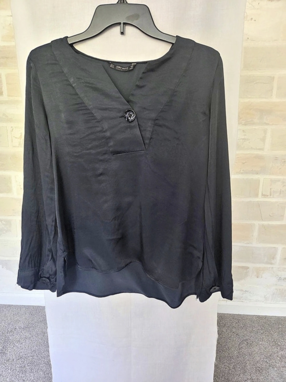 Zara Long Sleeve Blouse in Black Size Medium